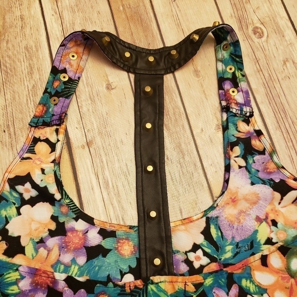 Material Girl Top - Picture 3 of 3